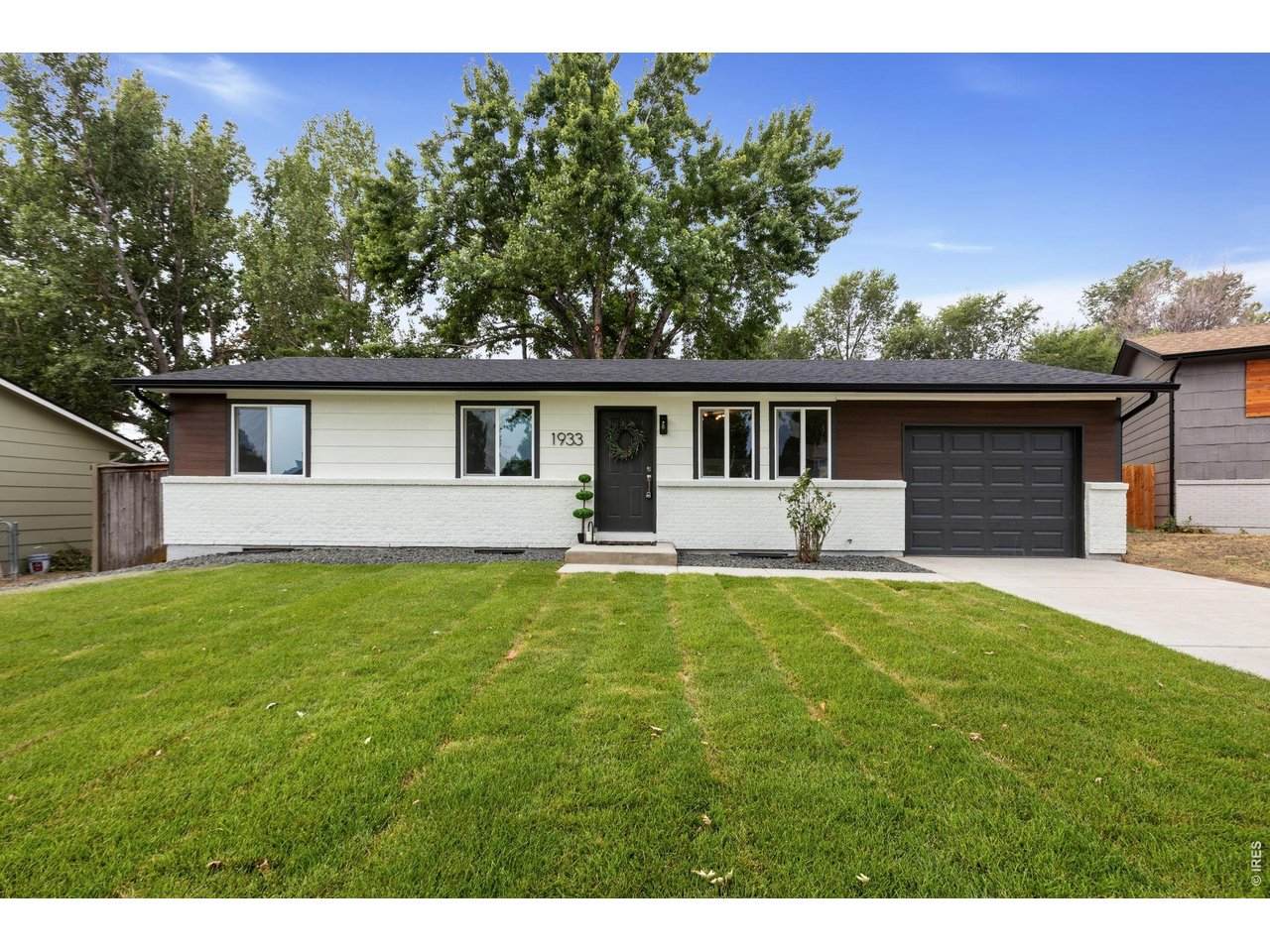 1933 29th Ave - Photo 1