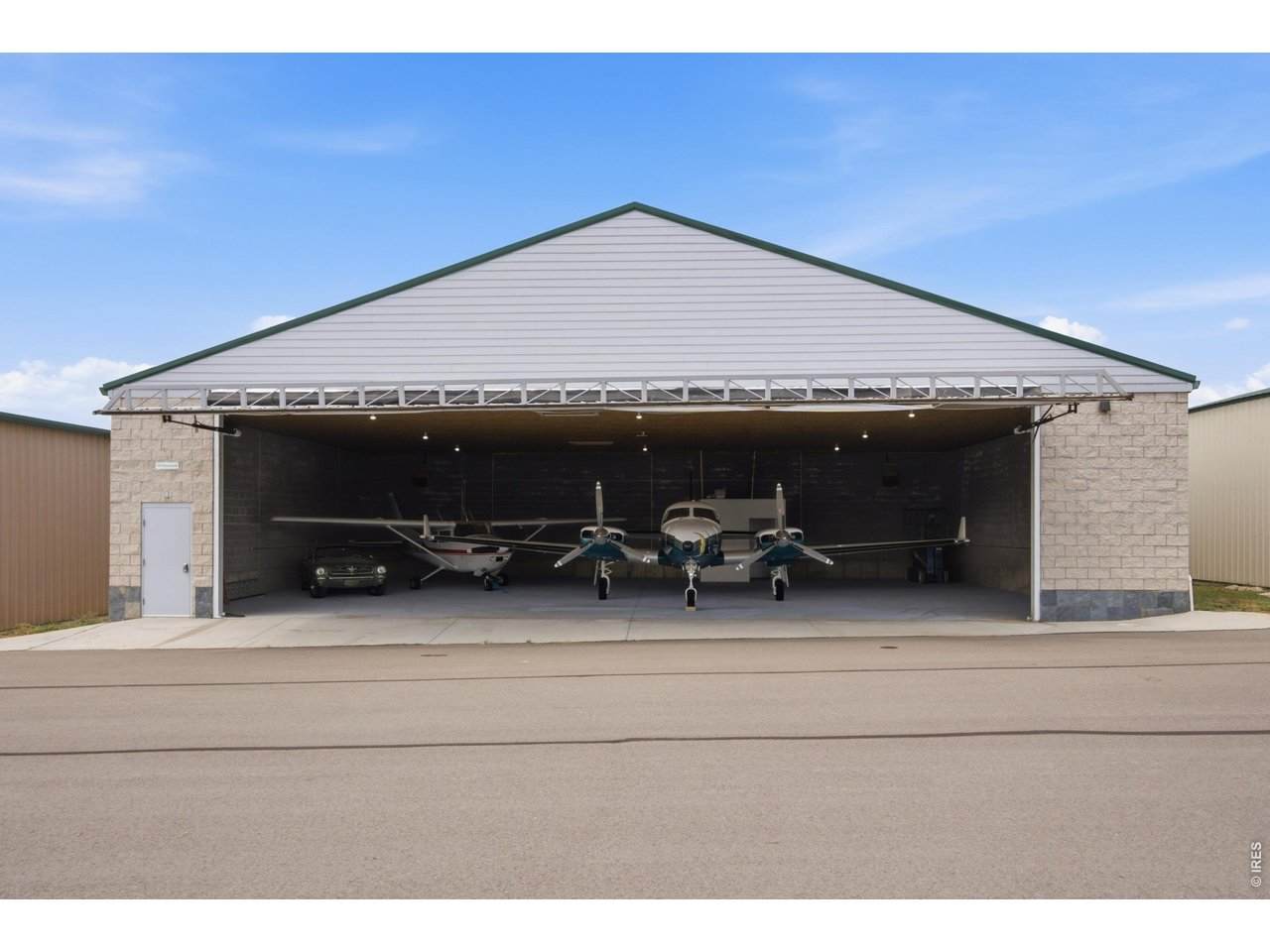 5271 Beechcraft St - Photo 1
