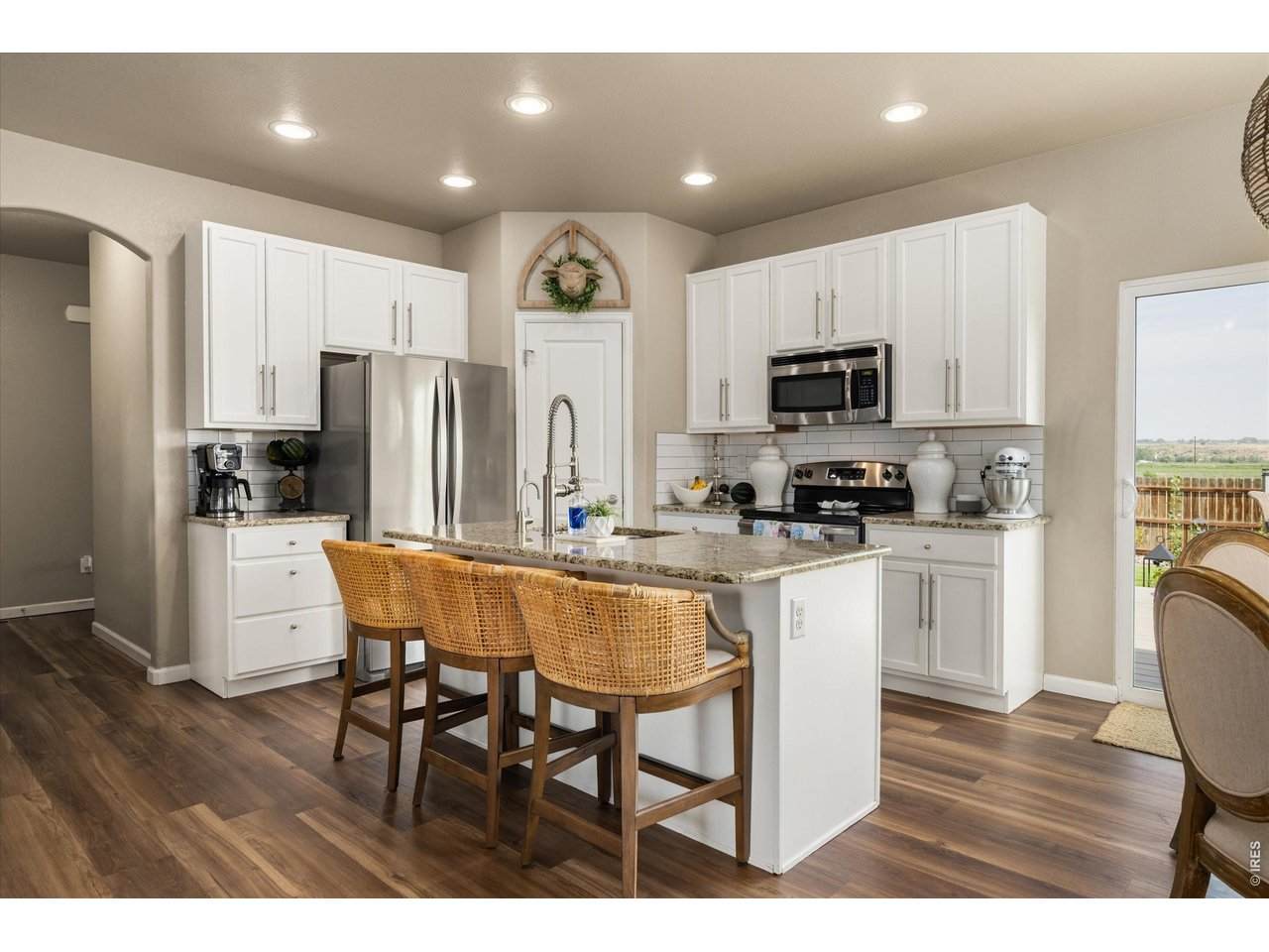 1933 Sunset Cir - Photo 1