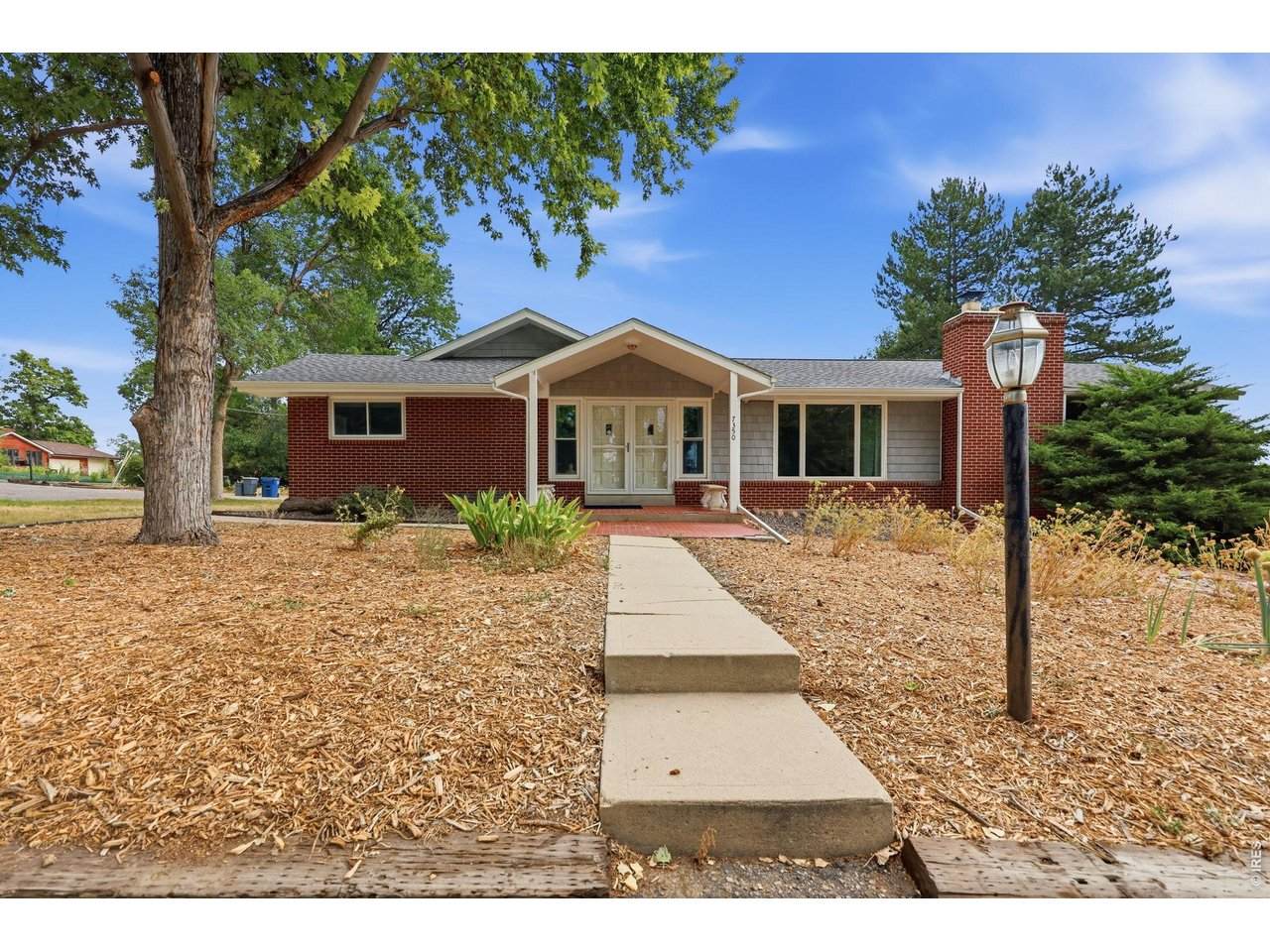 7350 Flower St - Photo 1