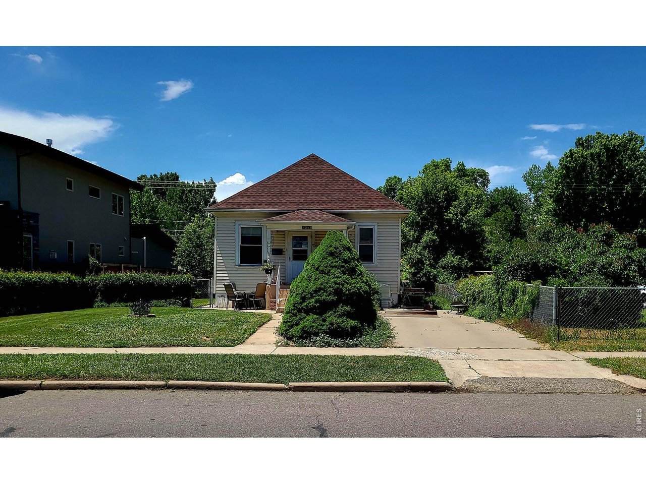 4253 Perry St - Photo 1