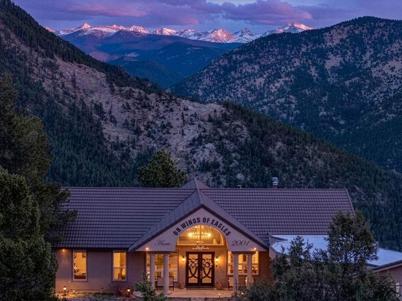 323 Overlook Ln - Photo 1