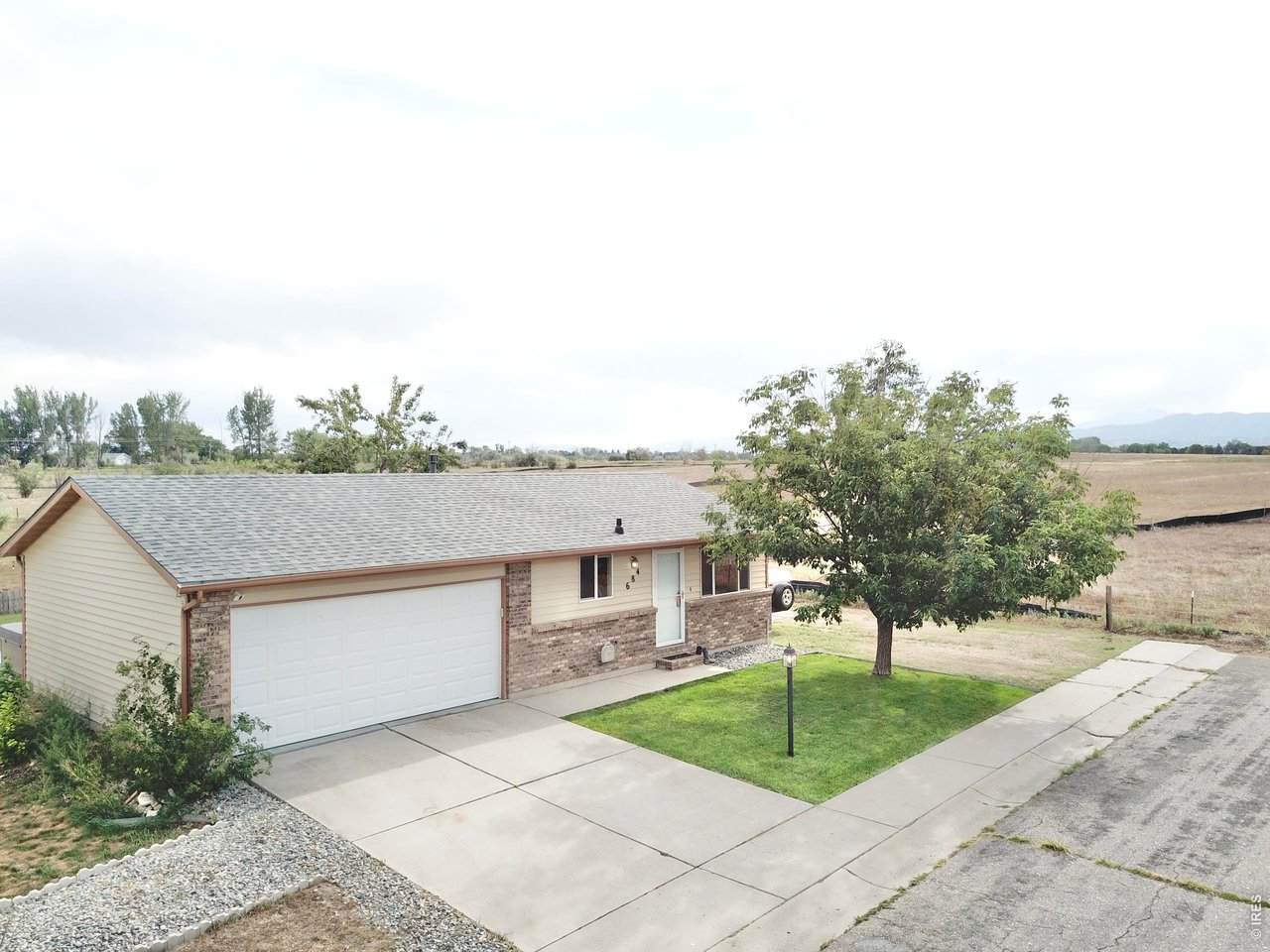 684 26th St - Photo 1