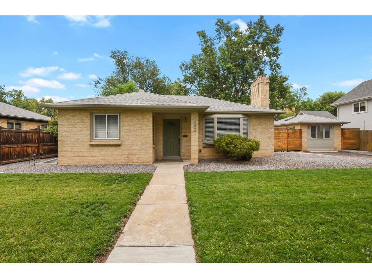1540 Niagara St - Photo 1