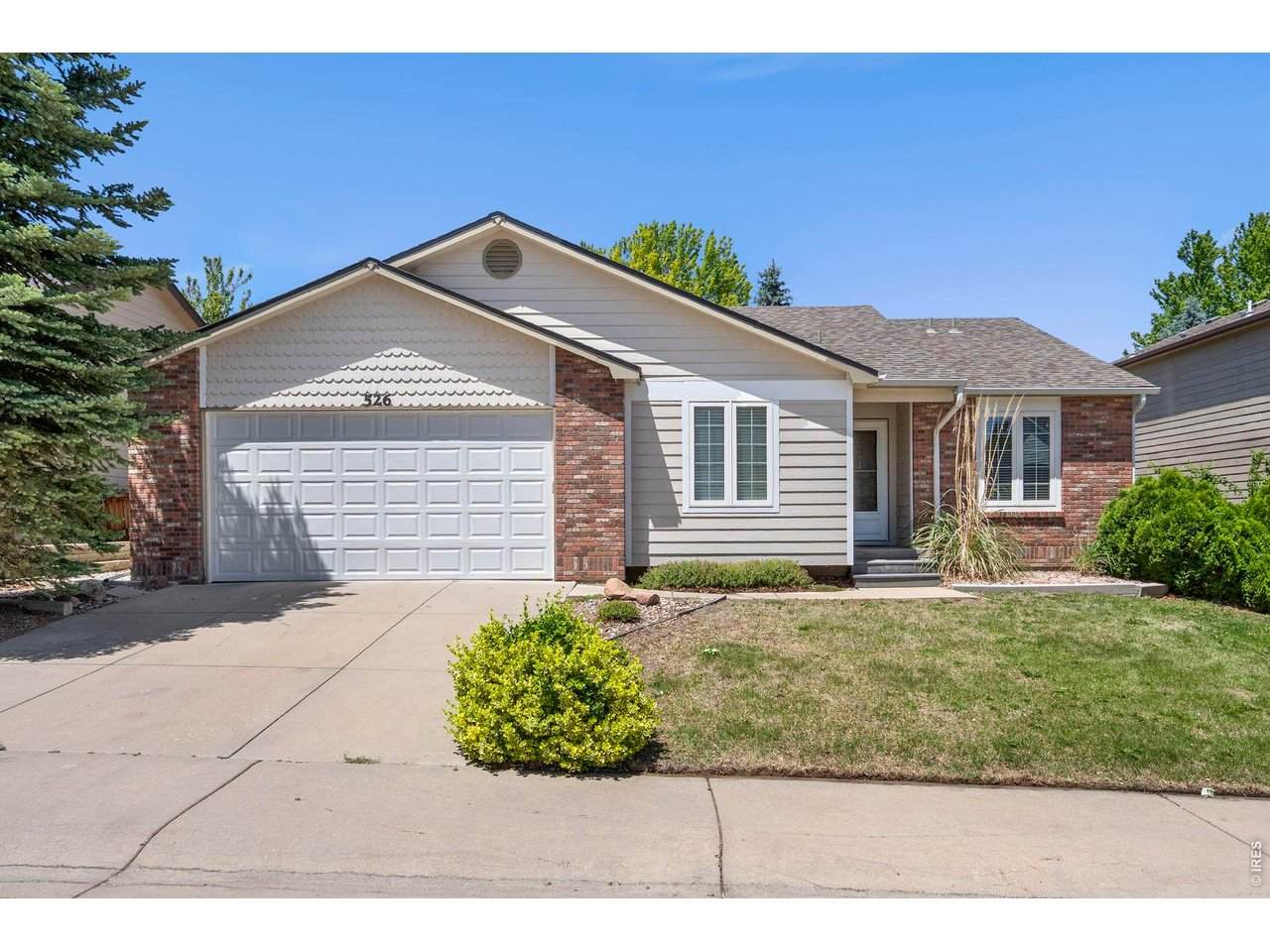 526 Dunraven Dr - Photo 1