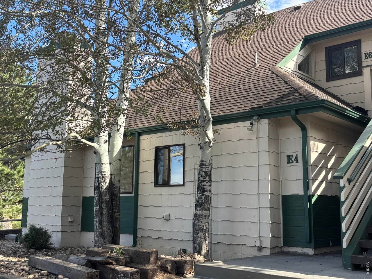 1010 Saint Vrain Ave - Photo 1