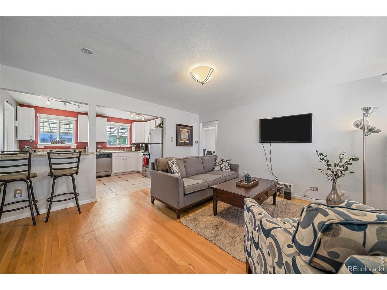 3040 Grape St - Photo 1