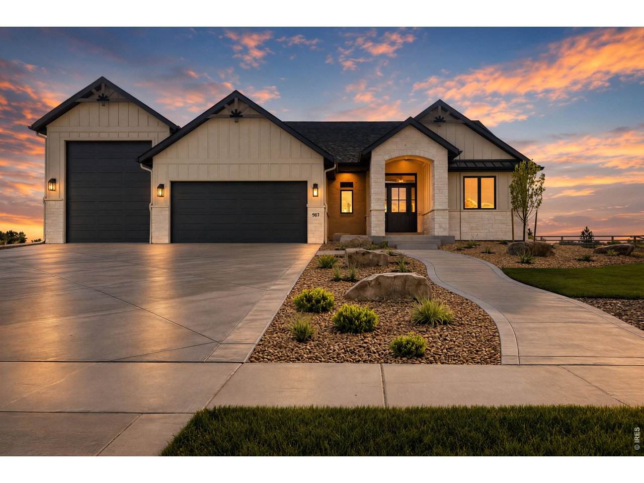 967 Warbling Dr - Photo 1