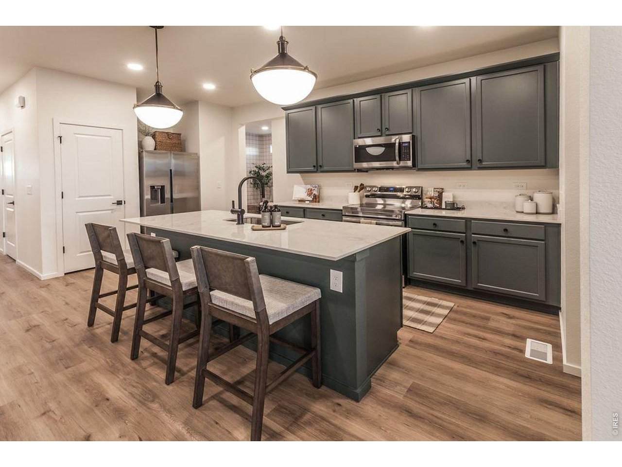 812 Galloway Dr - Photo 1