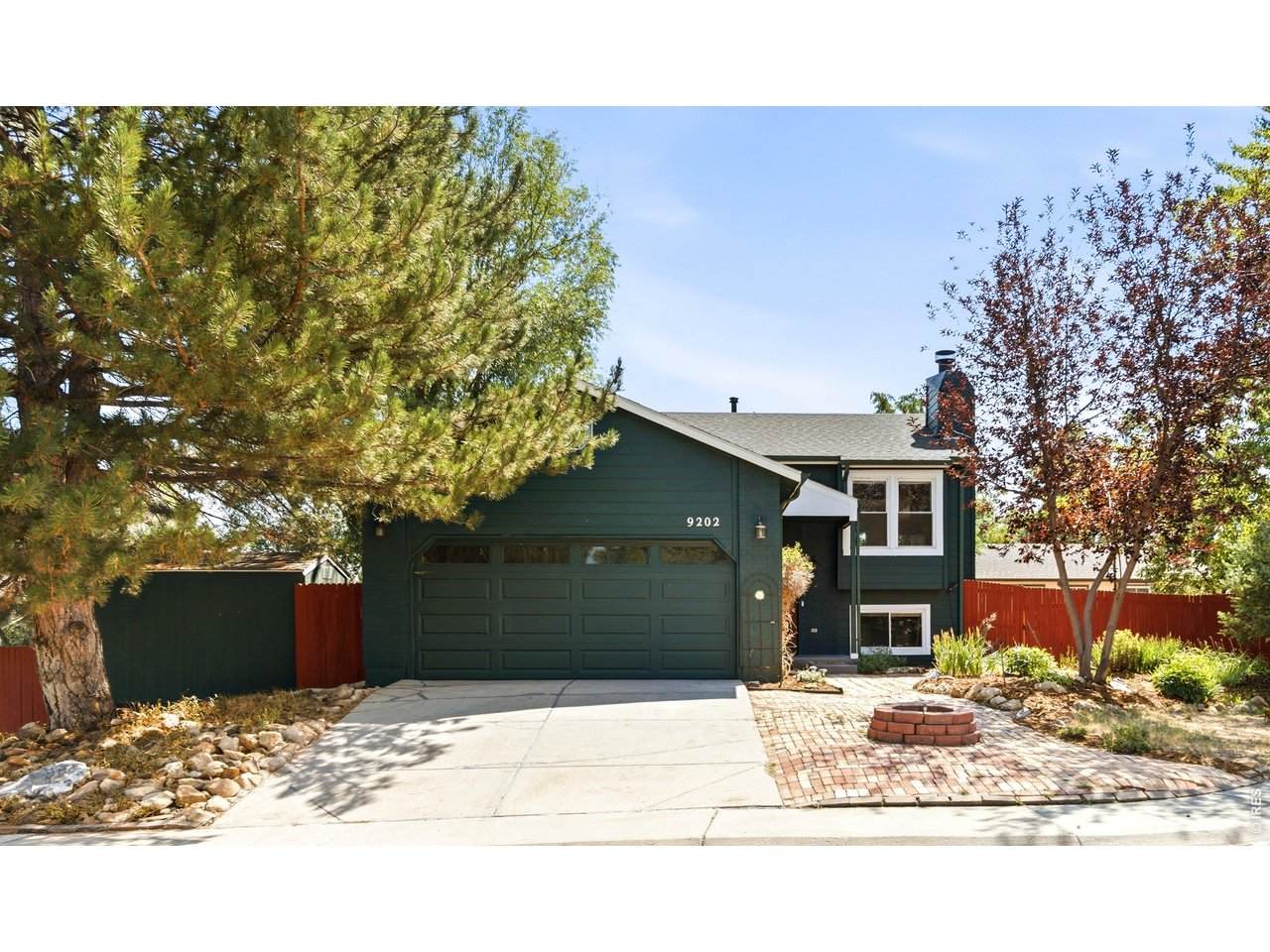 9202 94th Ave - Photo 1