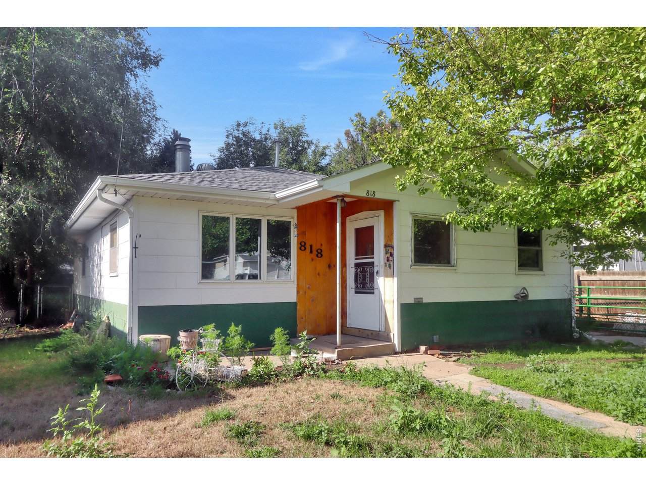 818 Edmunds St - Photo 1