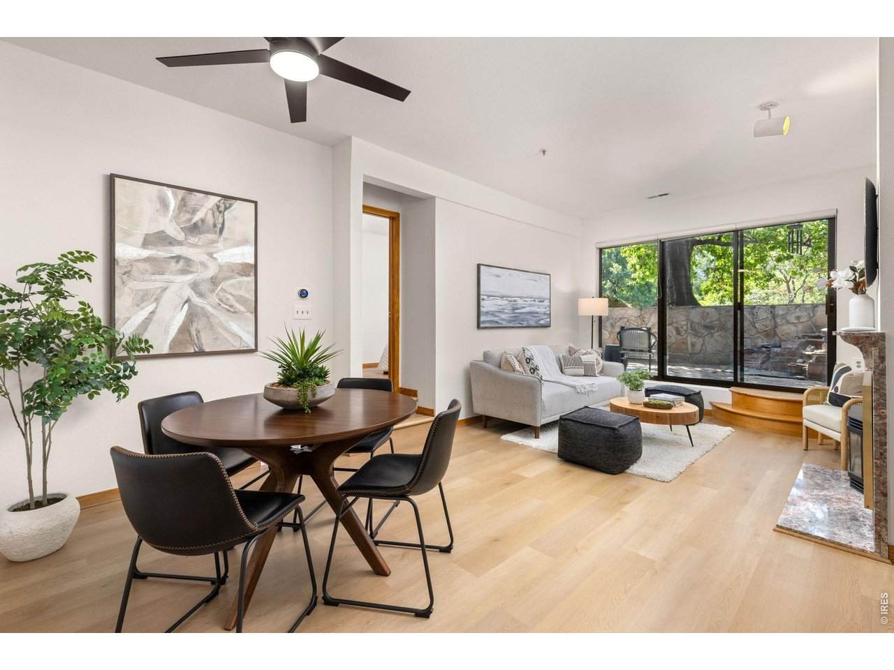 836 Walnut St - Photo 1