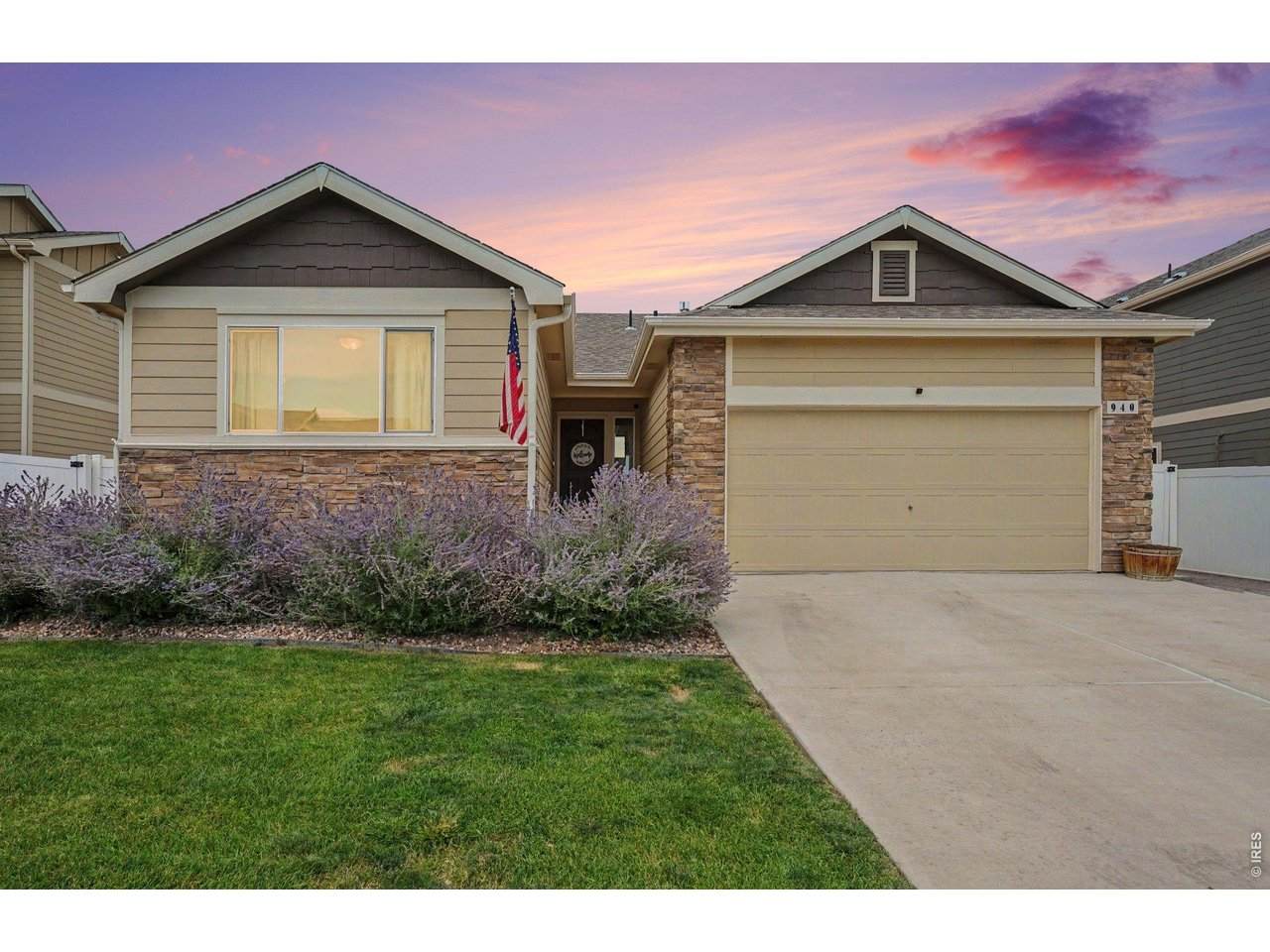 940 Scotch Pine Dr - Photo 1