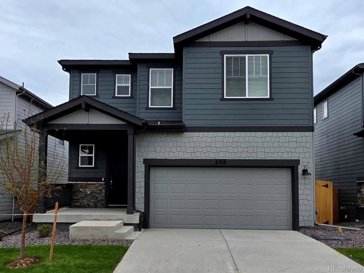 608 98th Ave - Photo 1