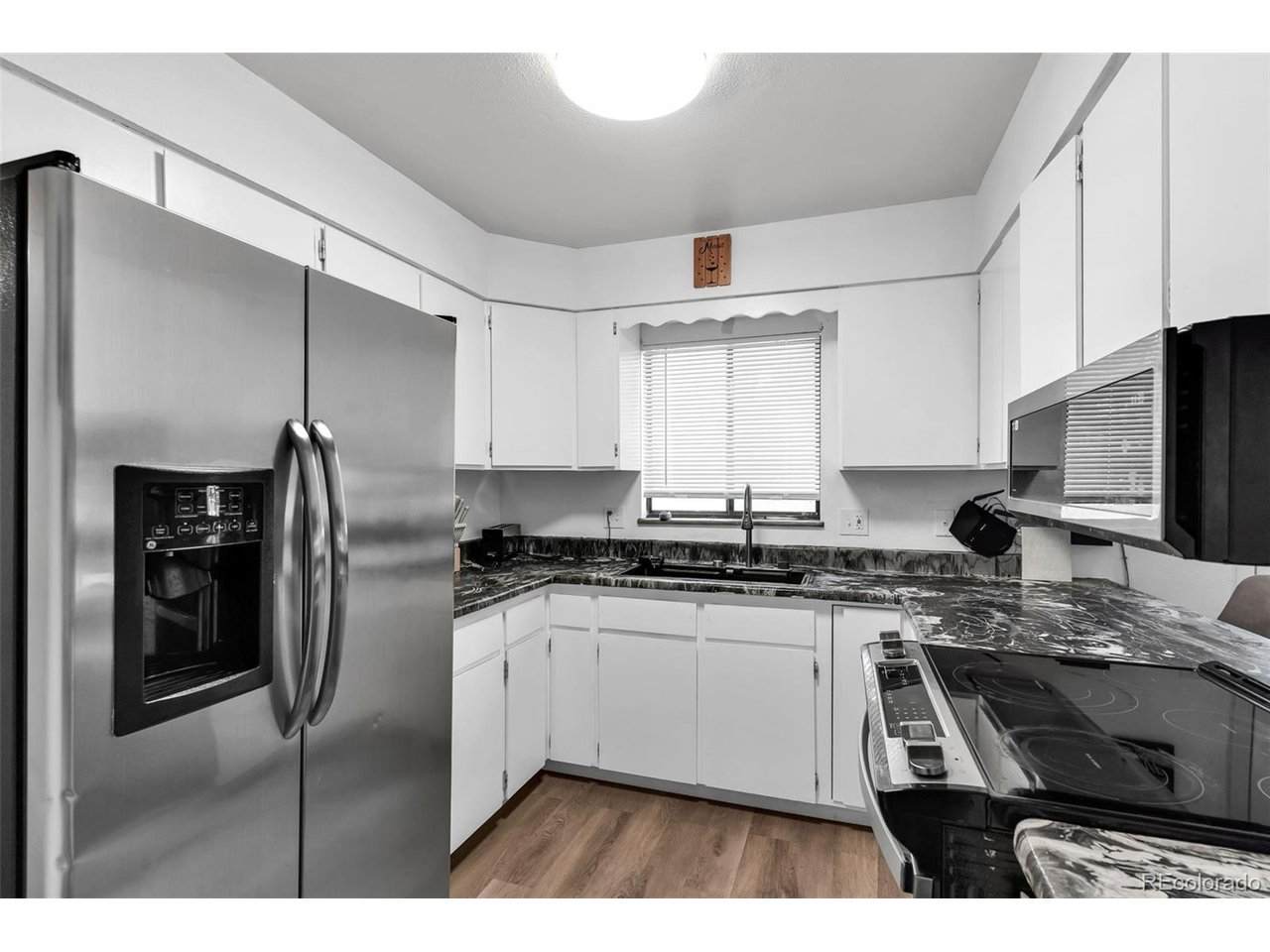 228 Greenwood Ave - Photo 1