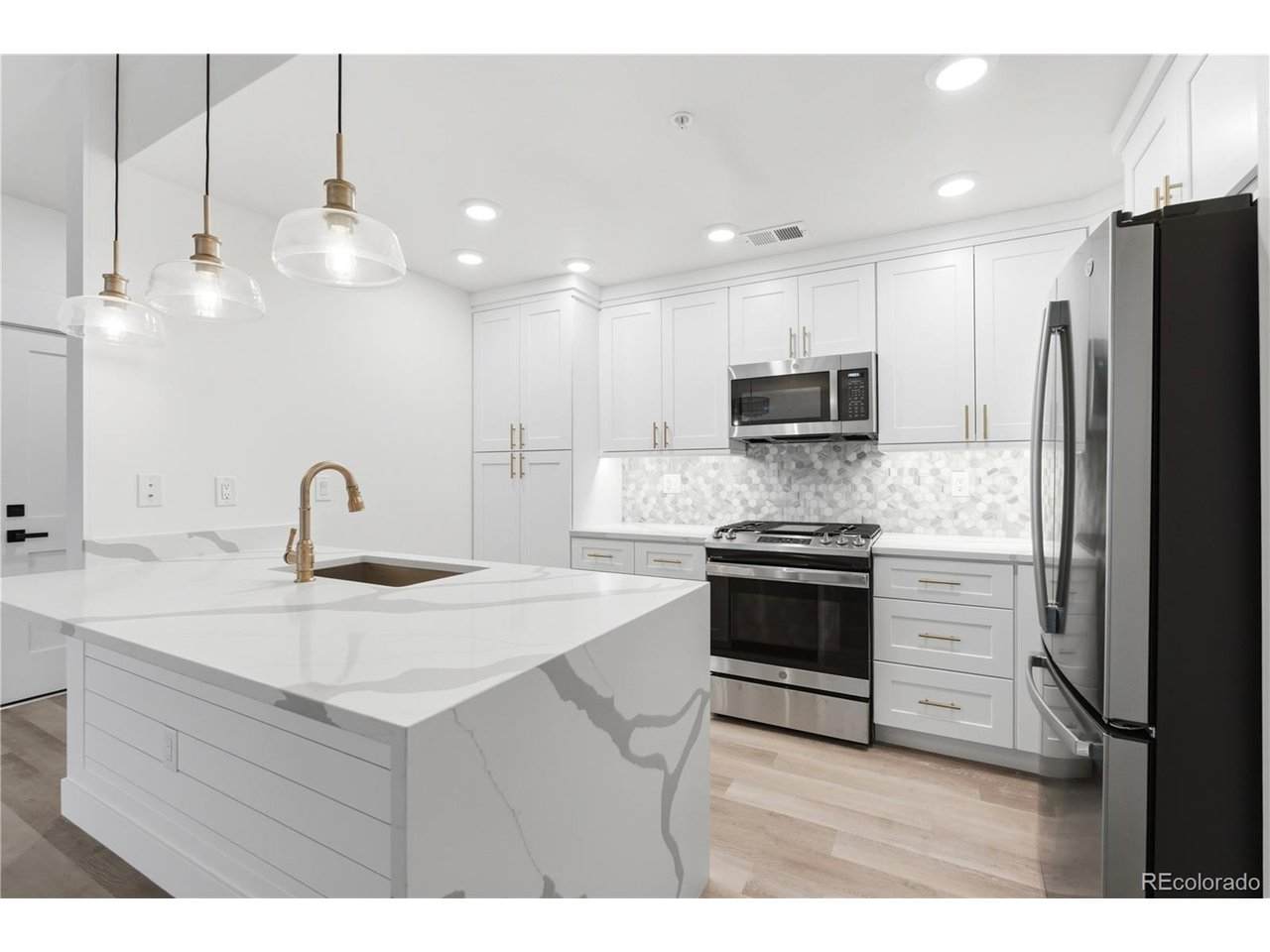 1308 Snowberry Ln - Photo 1