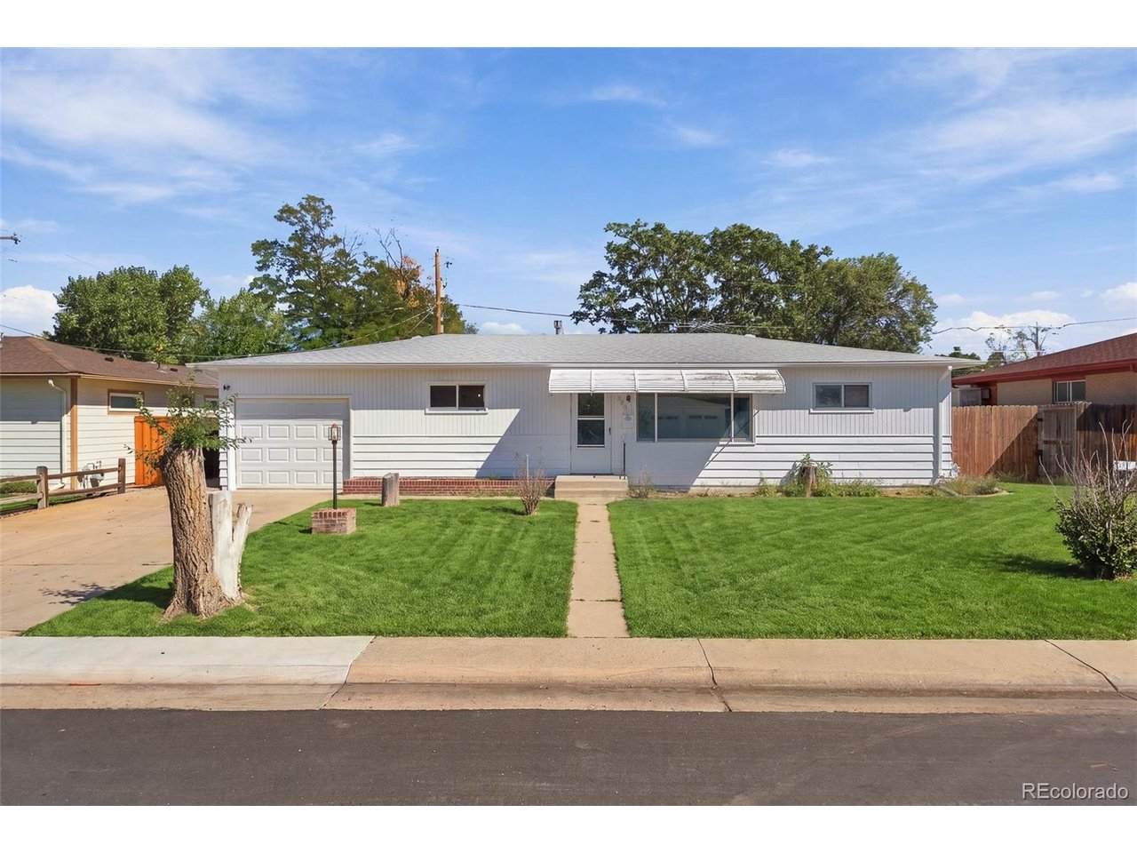 380 11th Ave - Photo 1