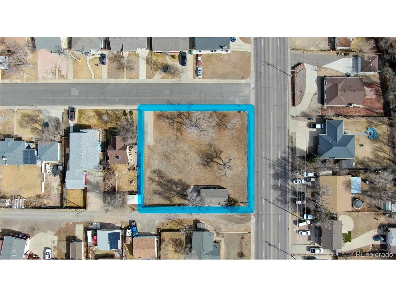 8005 Julian St - Photo 1