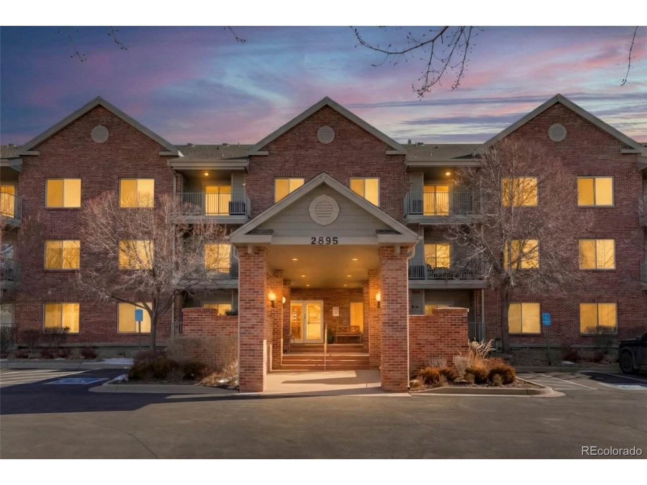 2895 Riverwalk Cir - Photo 1