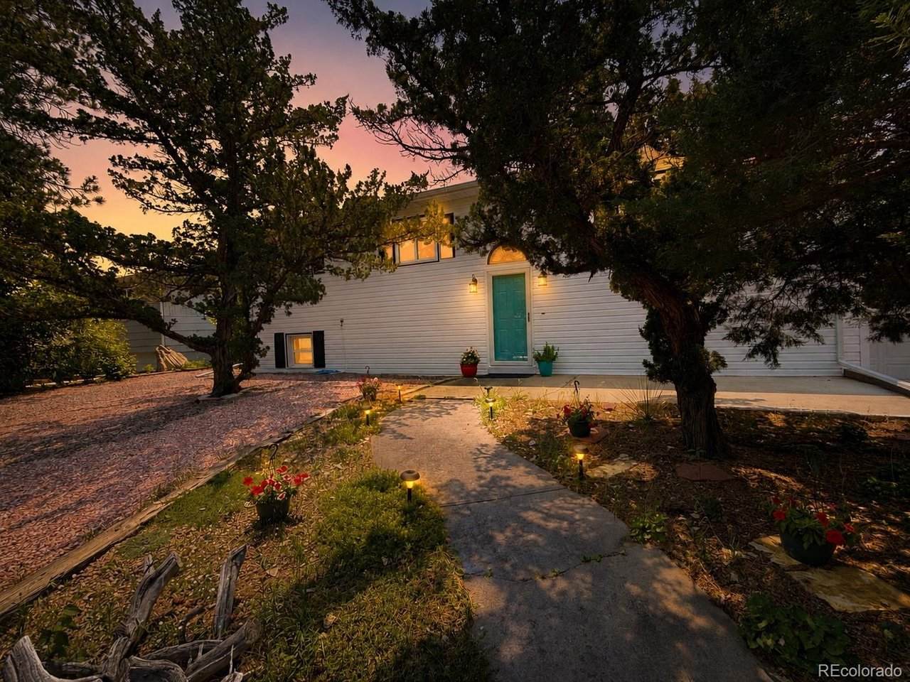 2612 Ann Ave - Photo 1