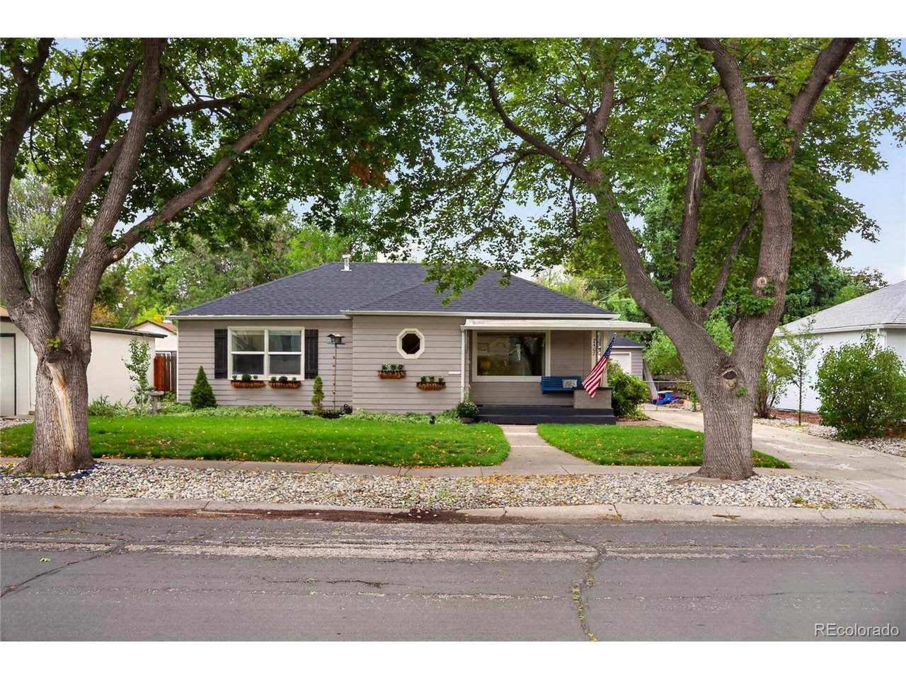 2407 Balboa St - Photo 1