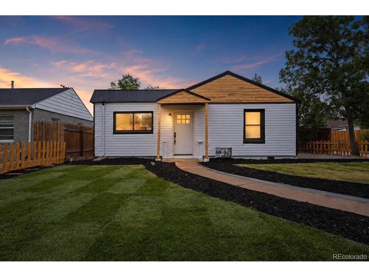 1716 Nome St - Photo 1