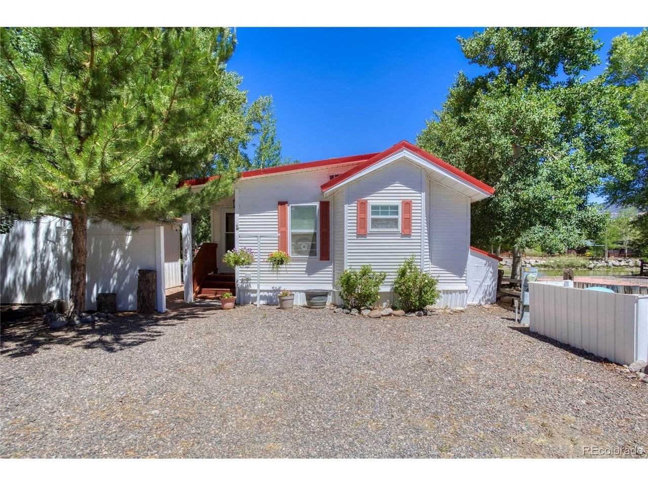 43 Dennette Ln - Photo 1