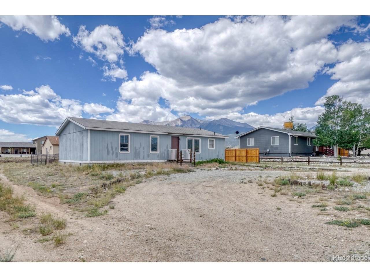 185 Connie Dr - Photo 1