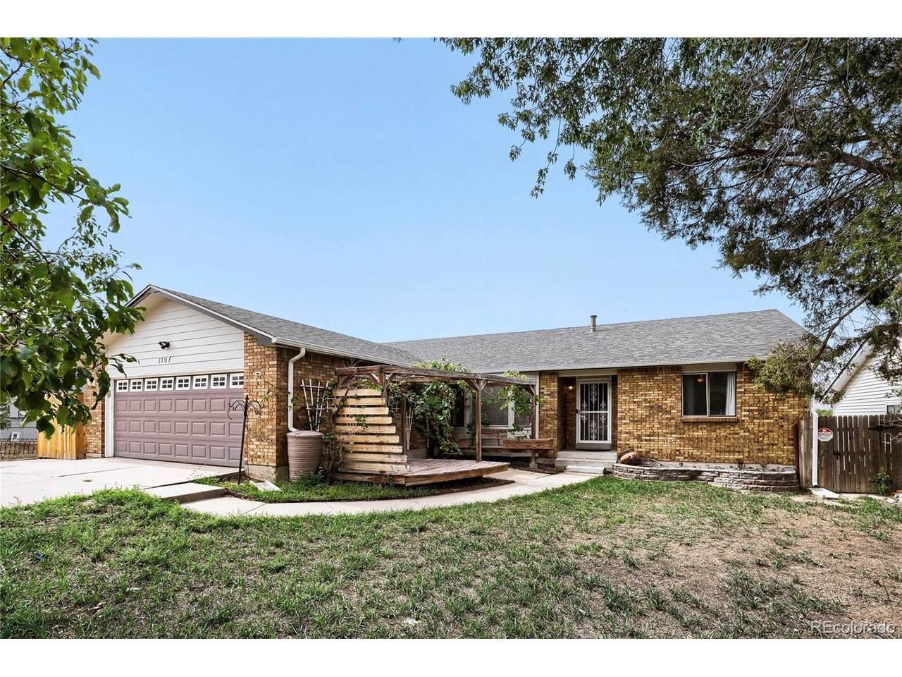 1107 Sable Blvd - Photo 1