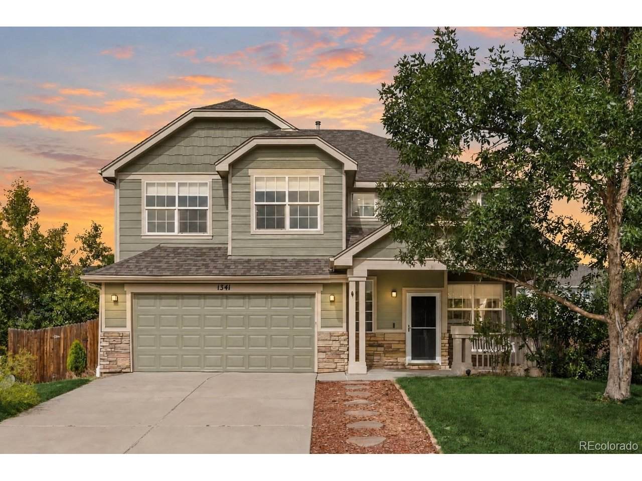 1341 Stratton Ave - Photo 1