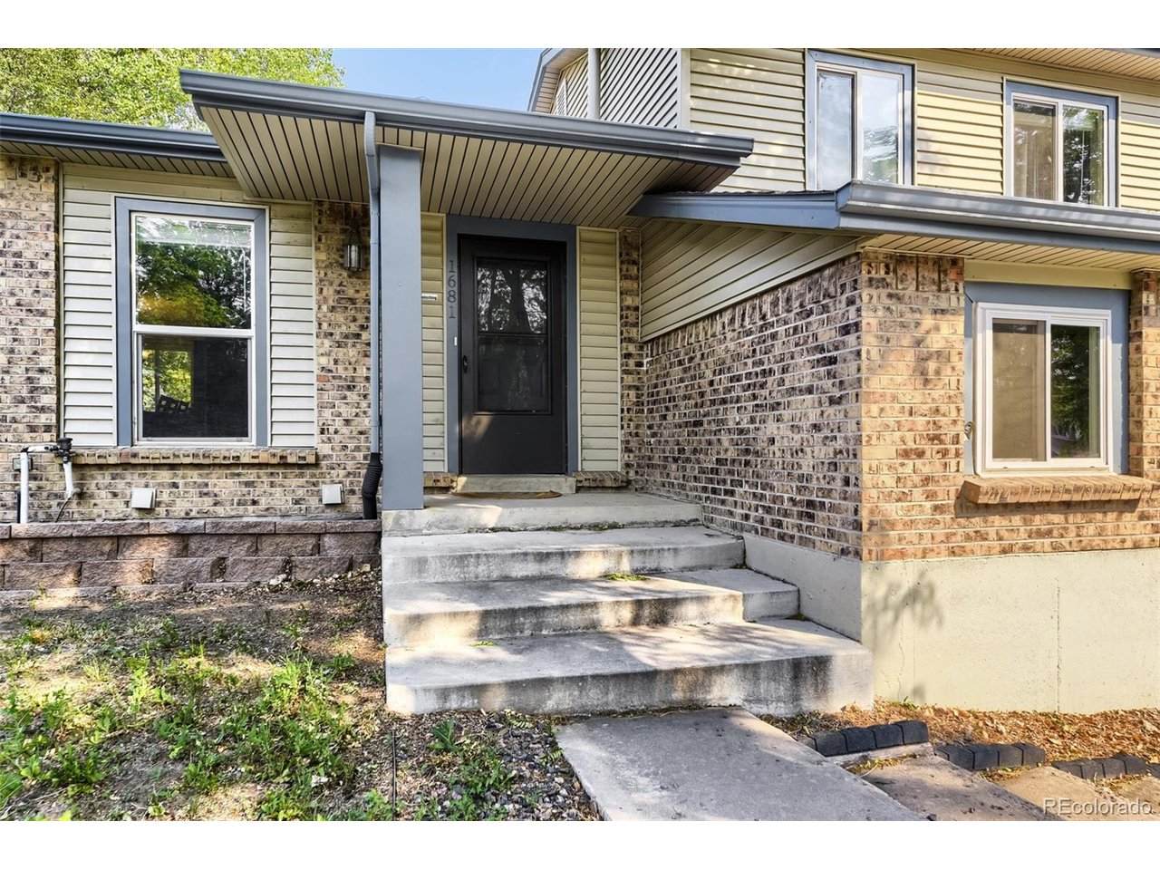 1681 Evanston St - Photo 1