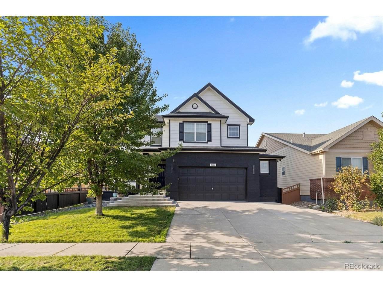 5102 Delphinium Cir - Photo 1