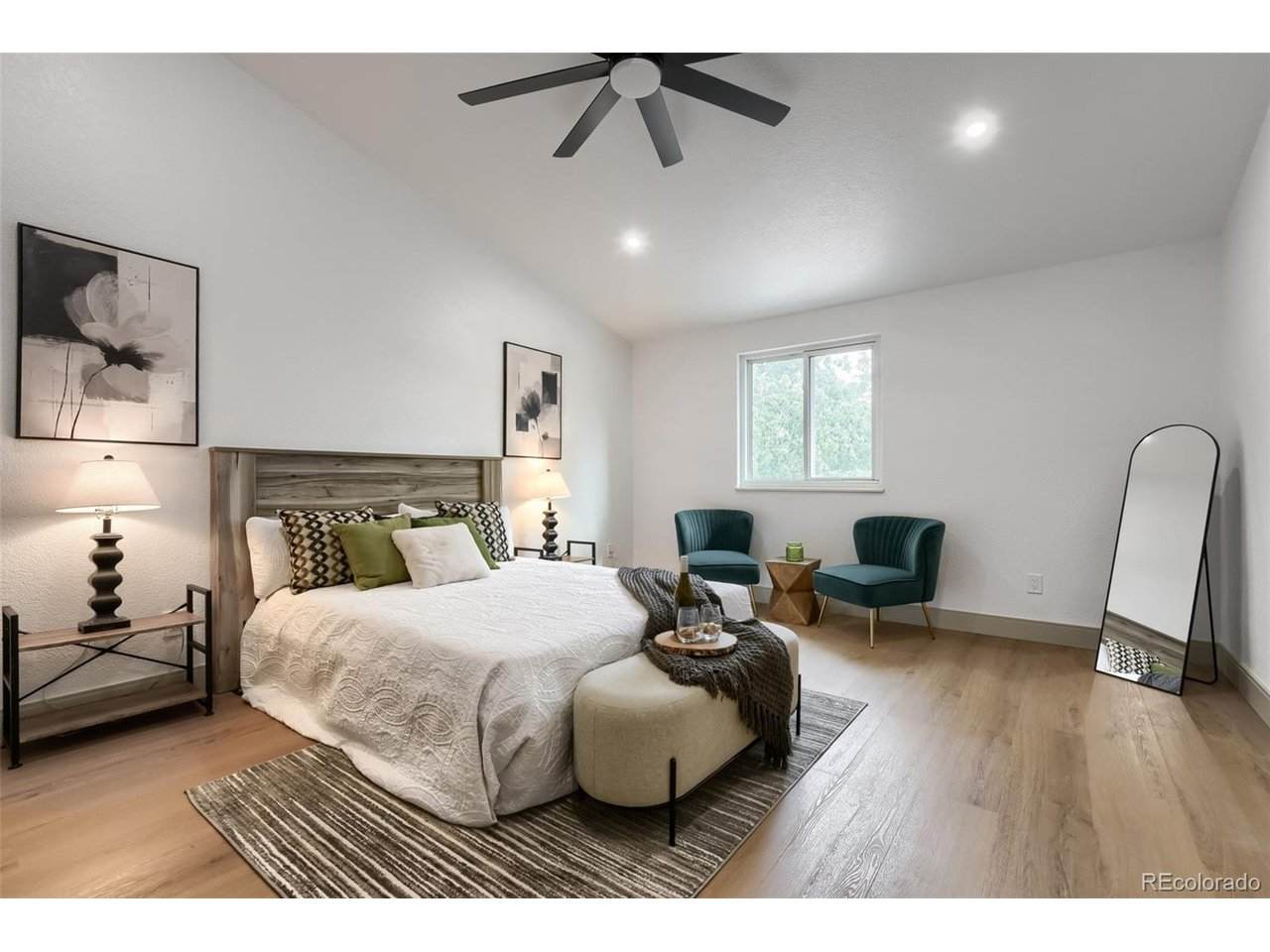 https://bt-photos.global.ssl.fastly.net/ires/orig_boomver_1_3271449-2.jpg
