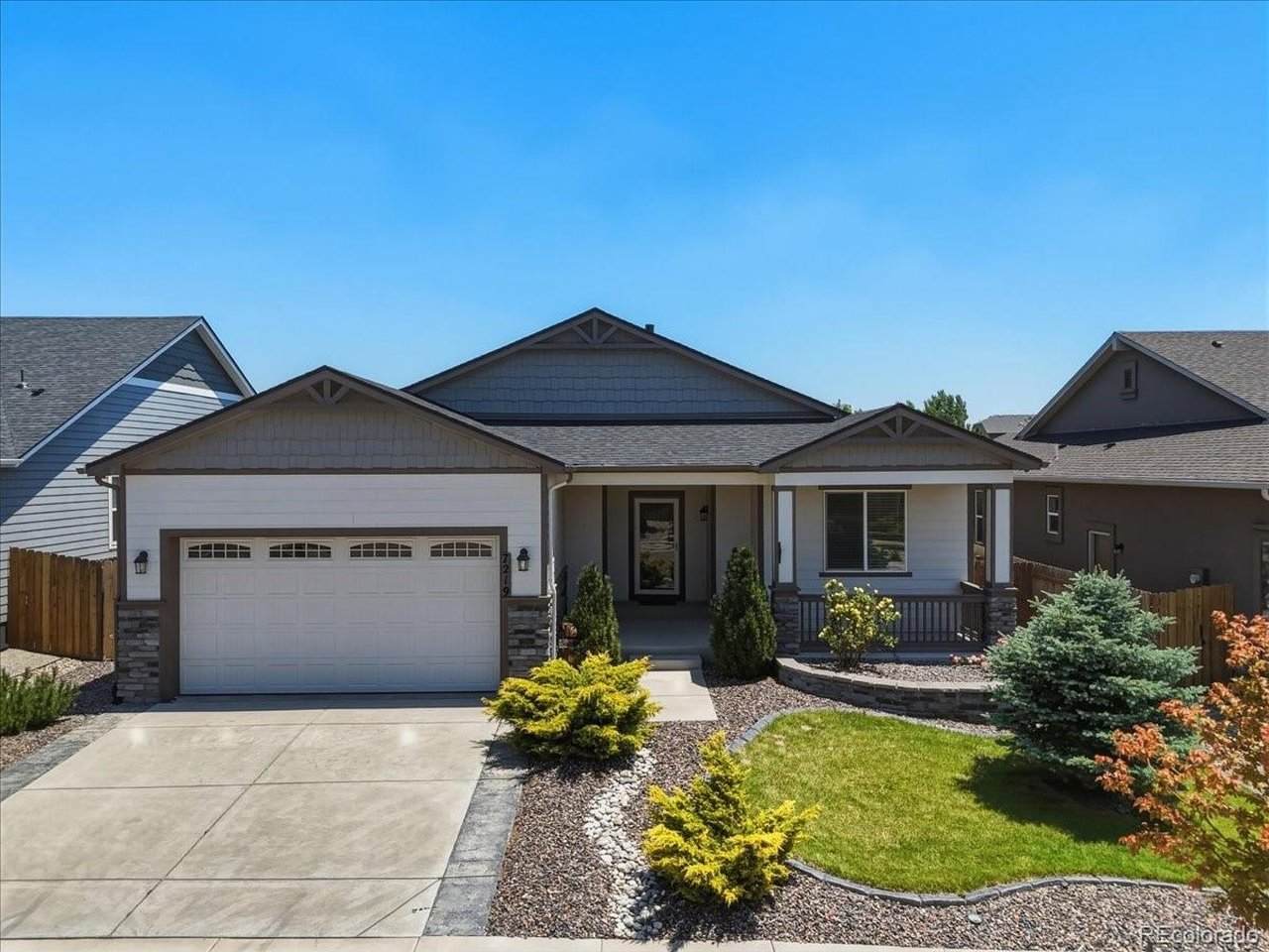 7219 Issaquah Dr - Photo 1