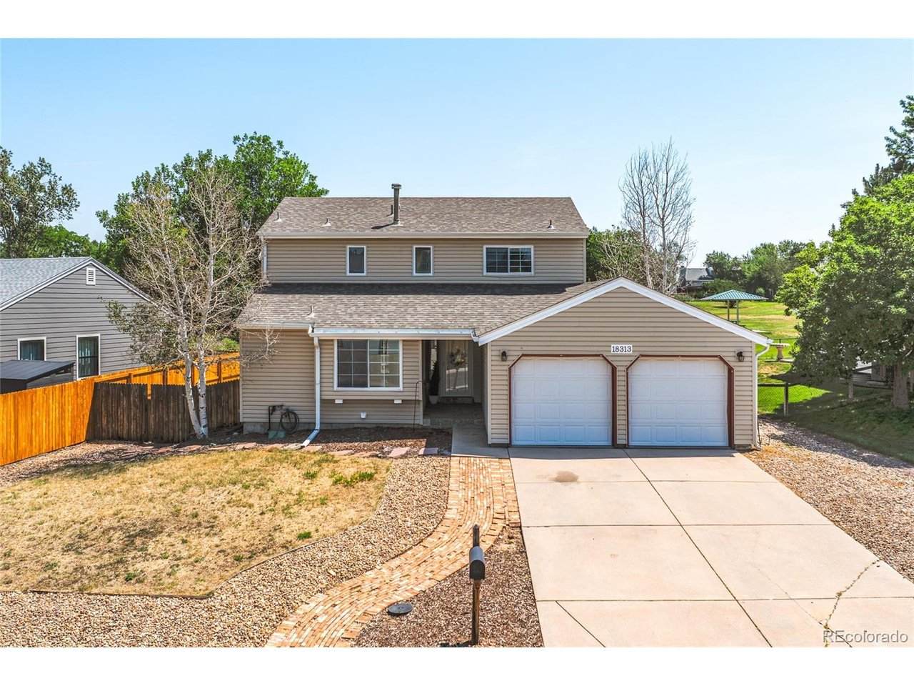 18313 Crestline Cir - Photo 1