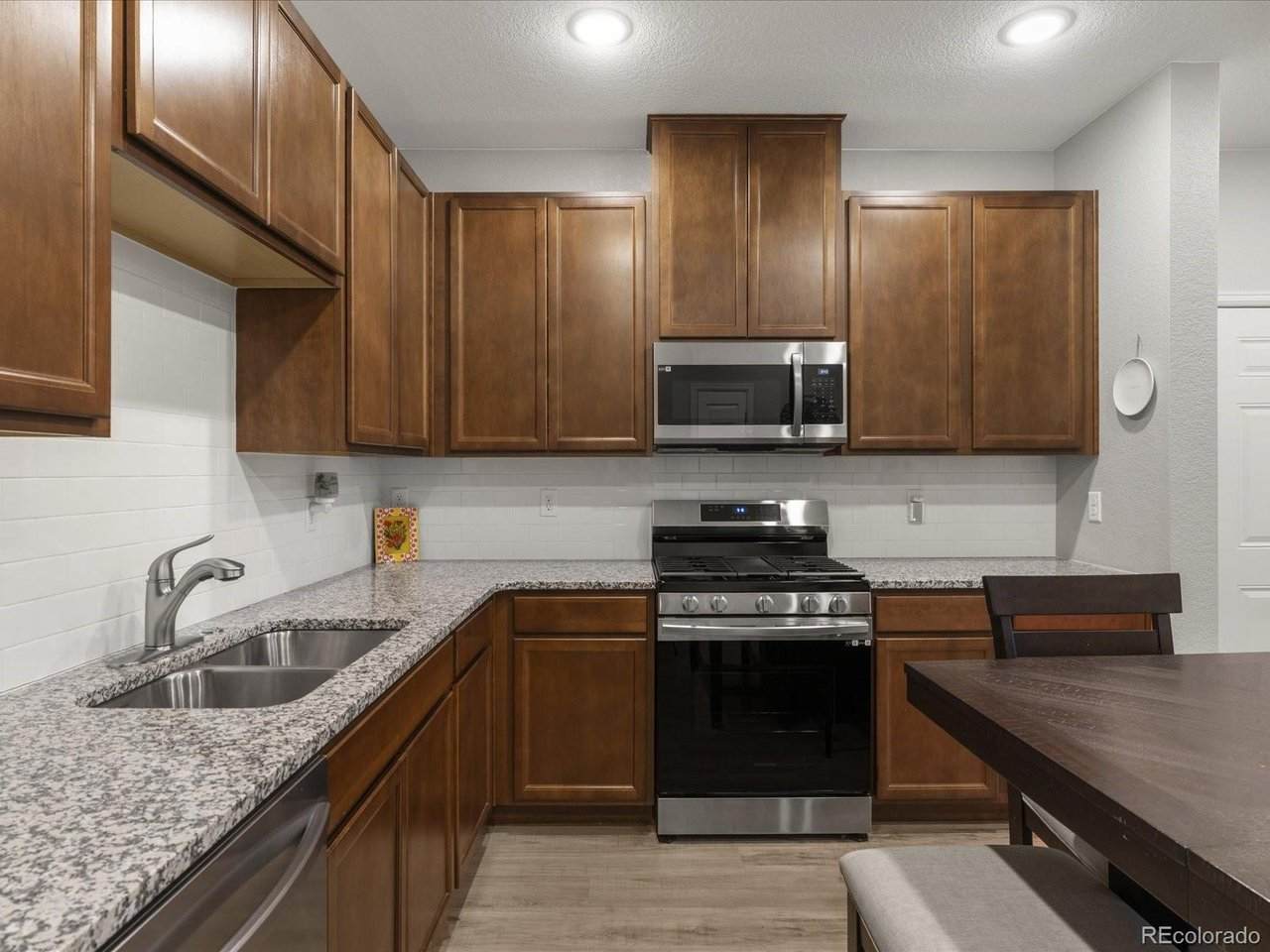 9981 Victoria Pl - Photo 1