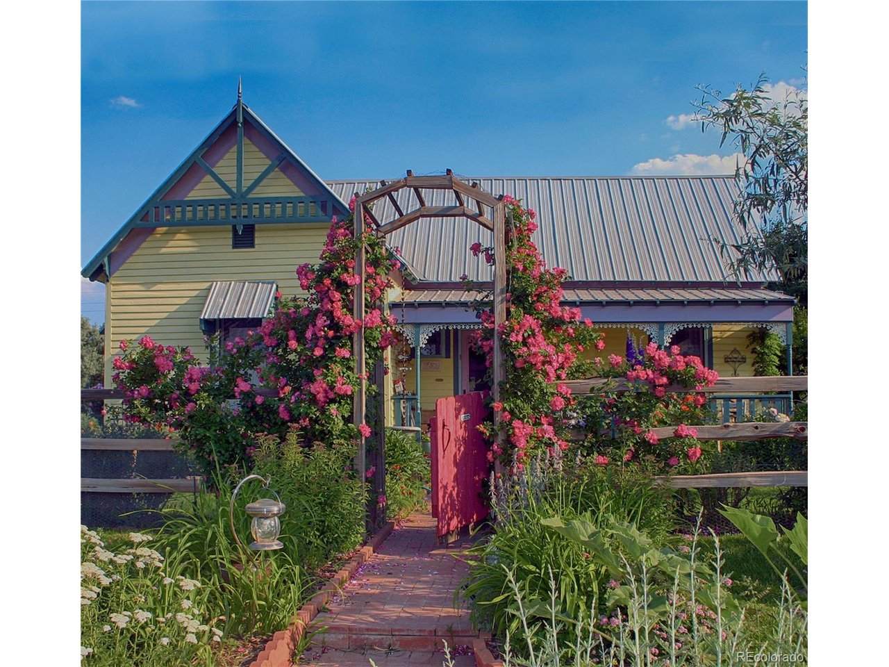 134 Virginia St - Photo 1