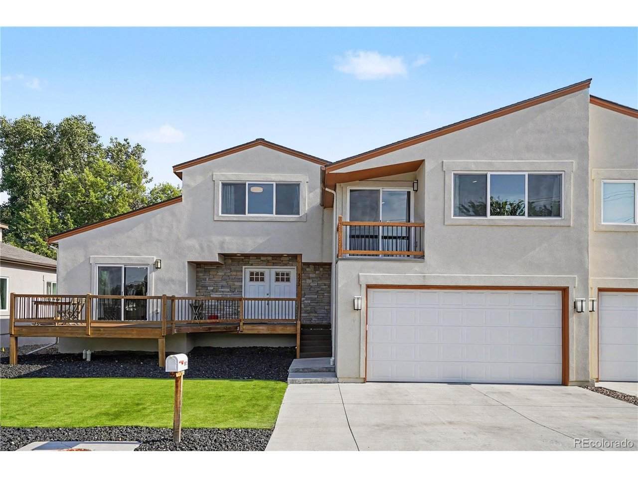 8672 49th Pl - Photo 1