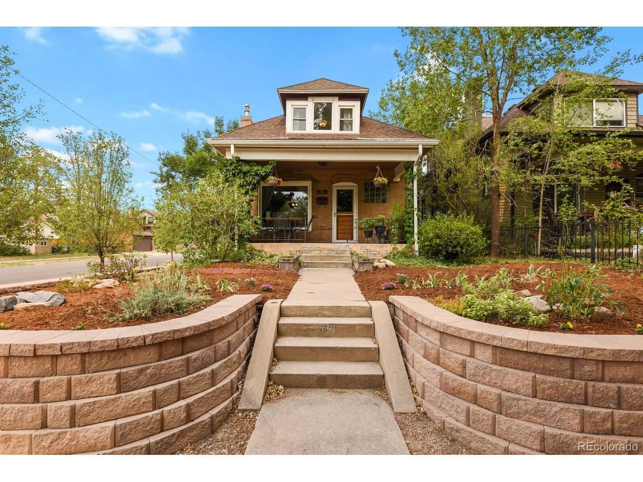 2952 Vine St - Photo 1
