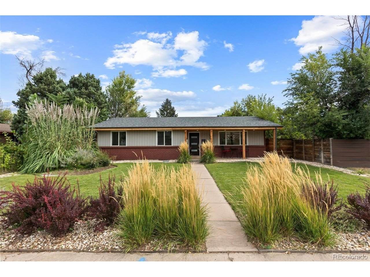 380 Holly St - Photo 1
