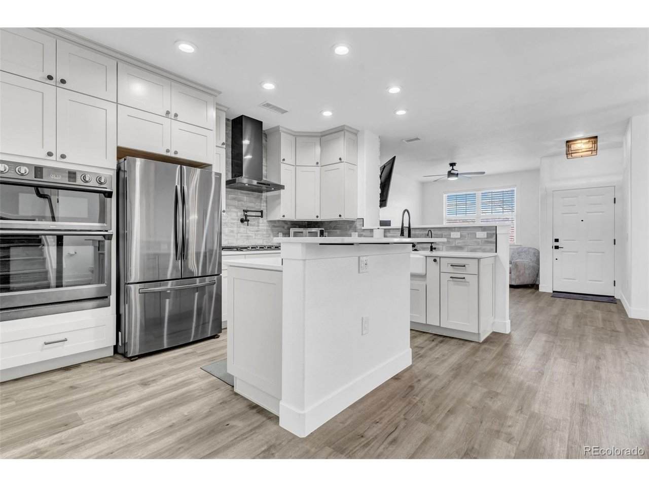 3672 Perth Cir - Photo 1