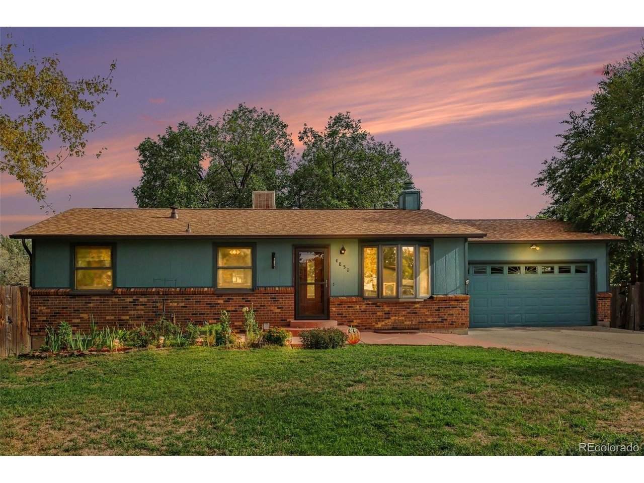 4850 112th Way - Photo 1