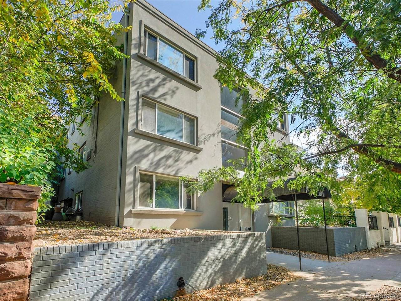 1056 Marion St - Photo 1