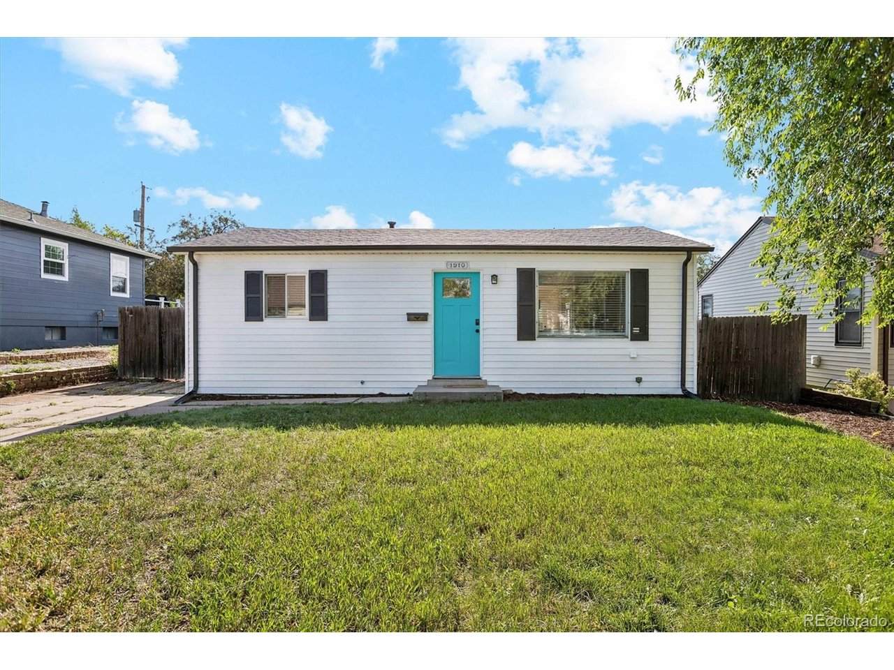 1910 Gray St - Photo 1
