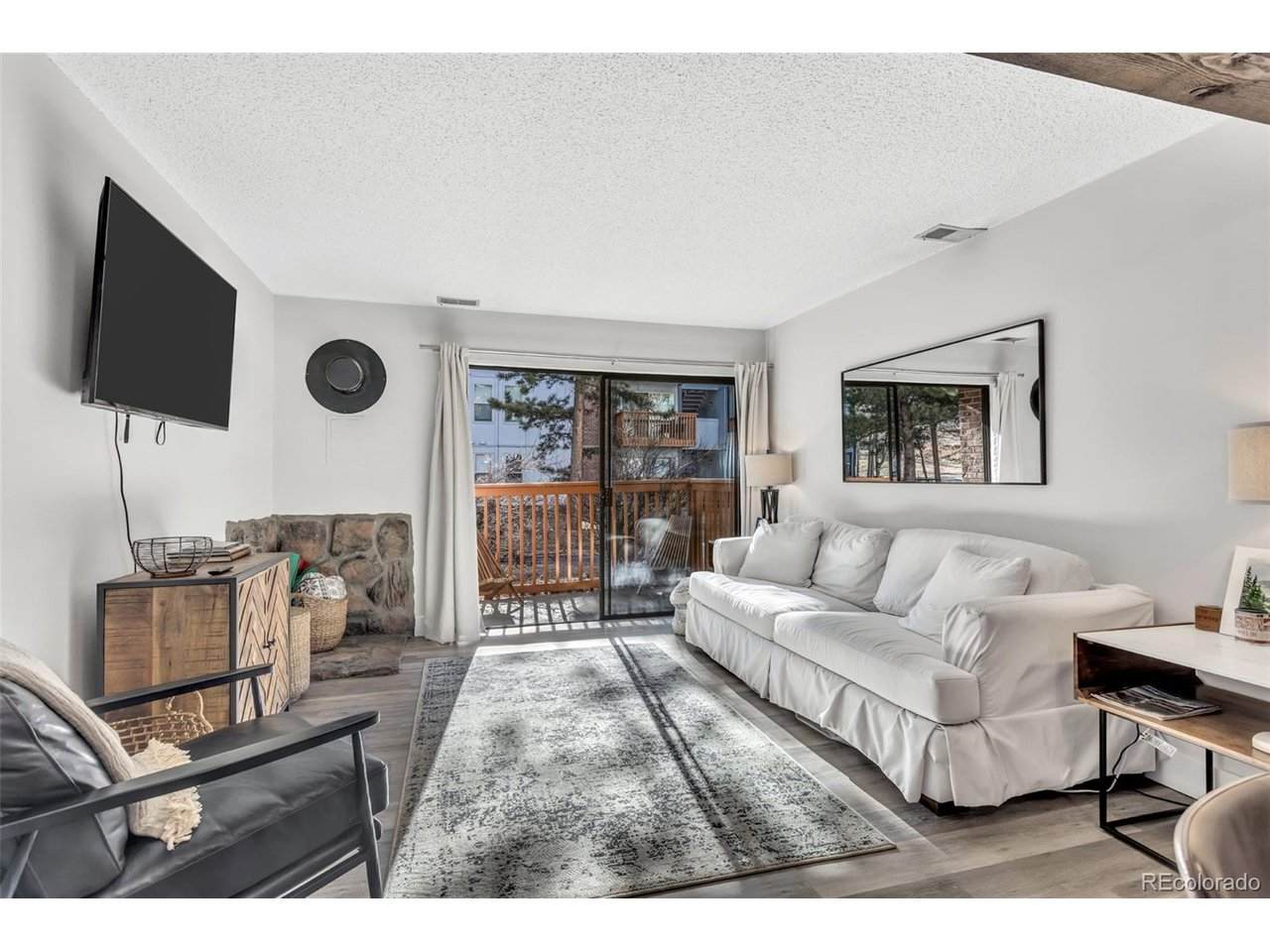 1901 Clear Creek Dr - Photo 1