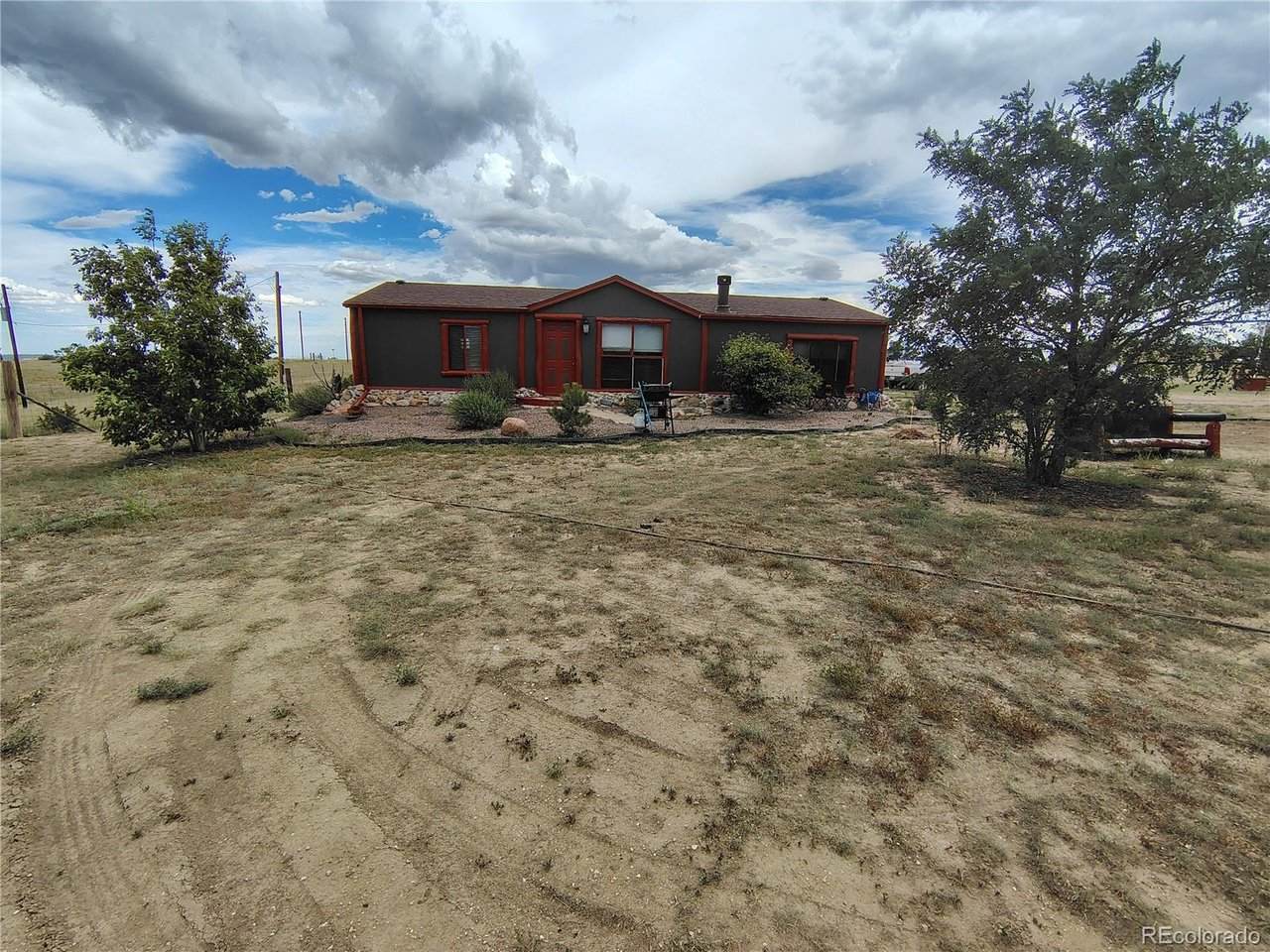 5706 Rebecca Ave - Photo 1