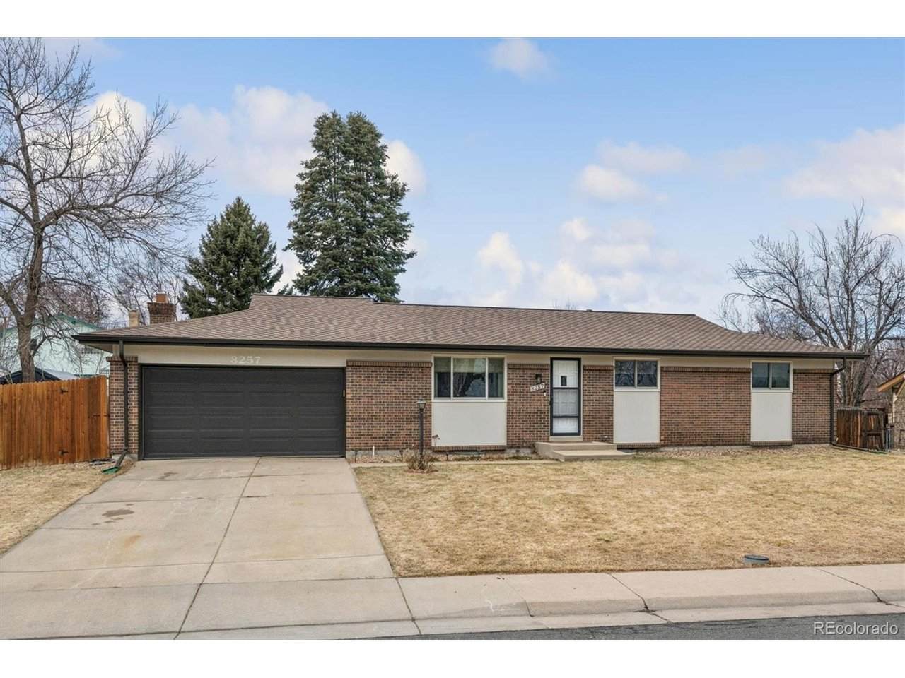 8257 Yarrow Ct - Photo 1