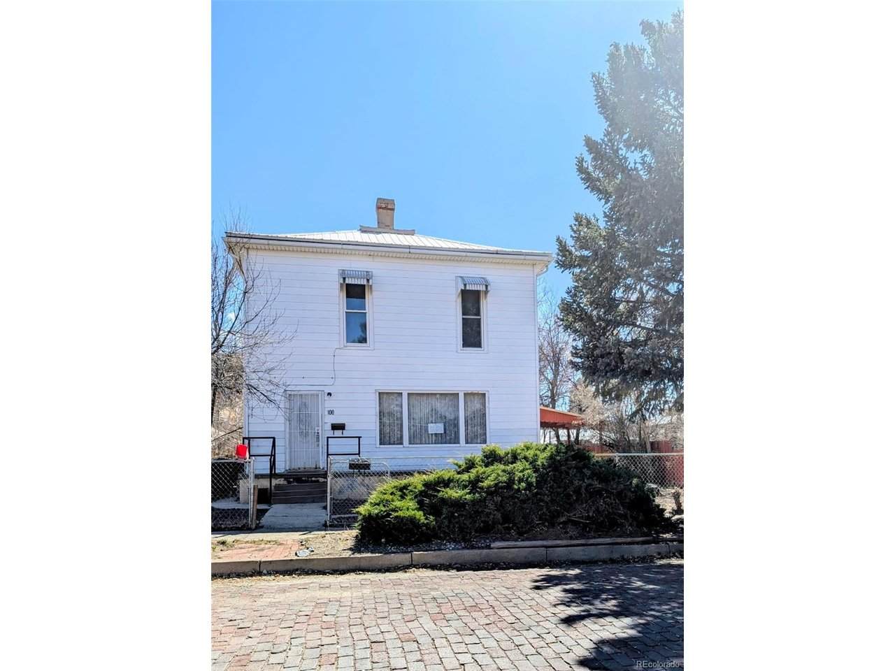 100 3 St - Photo 1