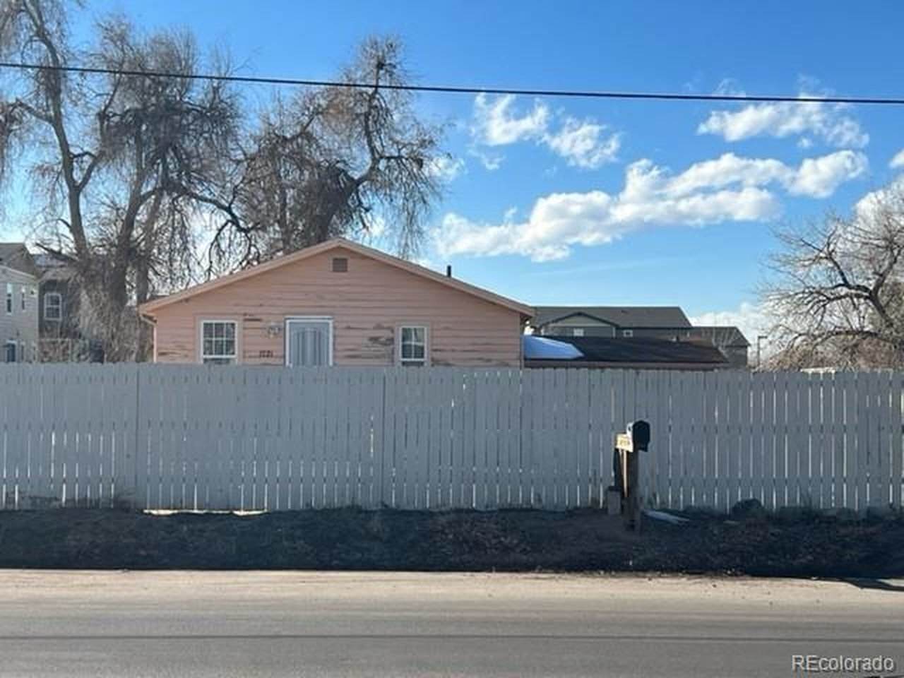 1221 Dayton St - Photo 1