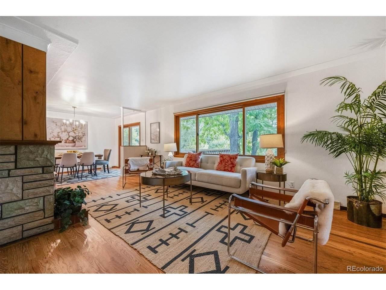 1860 Willow Ln - Photo 1